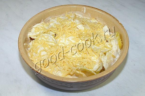 картофель, запеченный со сметаной и сыром