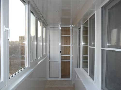 Ключевые плюсы остекления балконов и лоджий пластиковыми стеклопрофилями