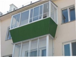 Преимущества ремонта балкона под ключ